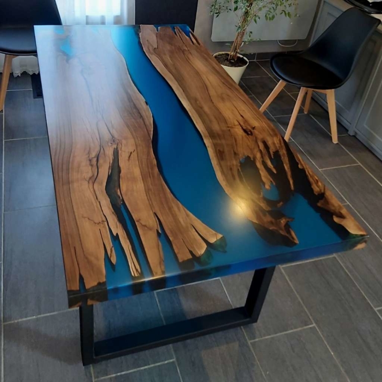 Blue epoxy resin table FRENCH EPOXY