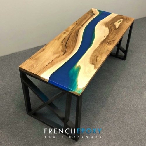 Table bureau en bois et resin bleue TB.NB .31.3 Frenchepoxy 4