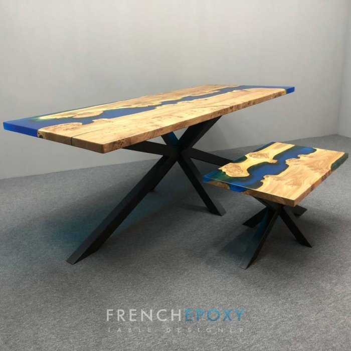 Table en resine epoxy bleue et orme TM.OB .38.1