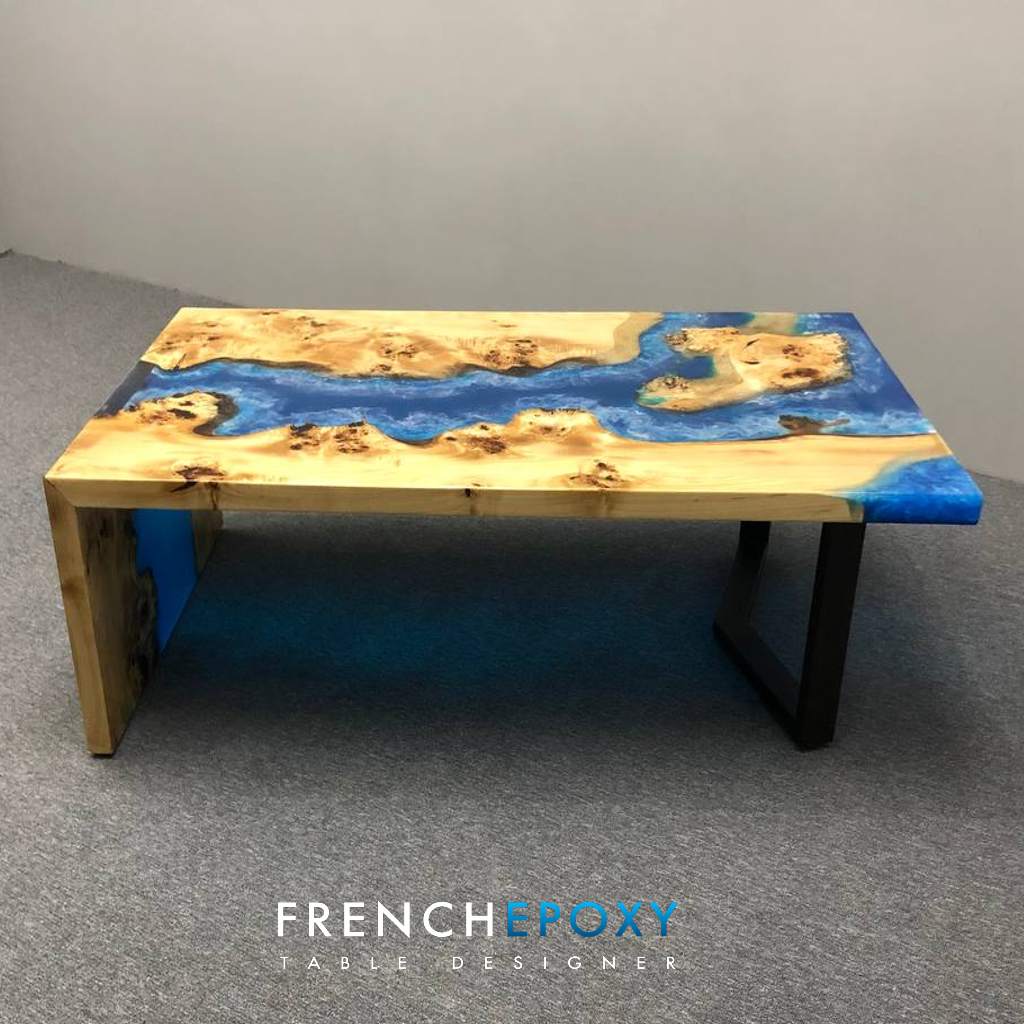 Table basse en resine epoxy effet vague TB.PVG .04.04