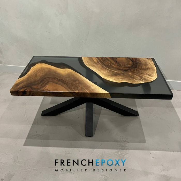 Table basse Noyer résine epoxy noir piétement Mikado