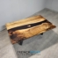 Table basse en résine epoxy noire et bois massif