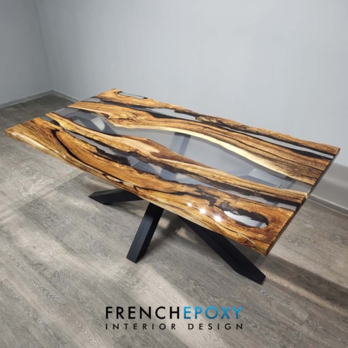 Table en résine transparente et noyer massif