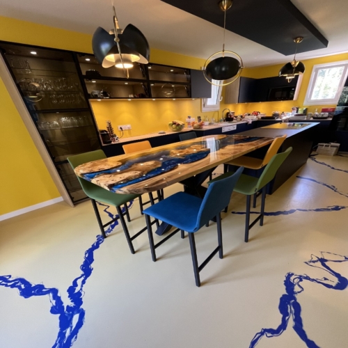 Sol-en-resine-epoxy-sable-beige-bleu.